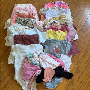 Carter's Colorful Baby One Pieces Clothes Hats Stockings 0-3 months m mixed 30